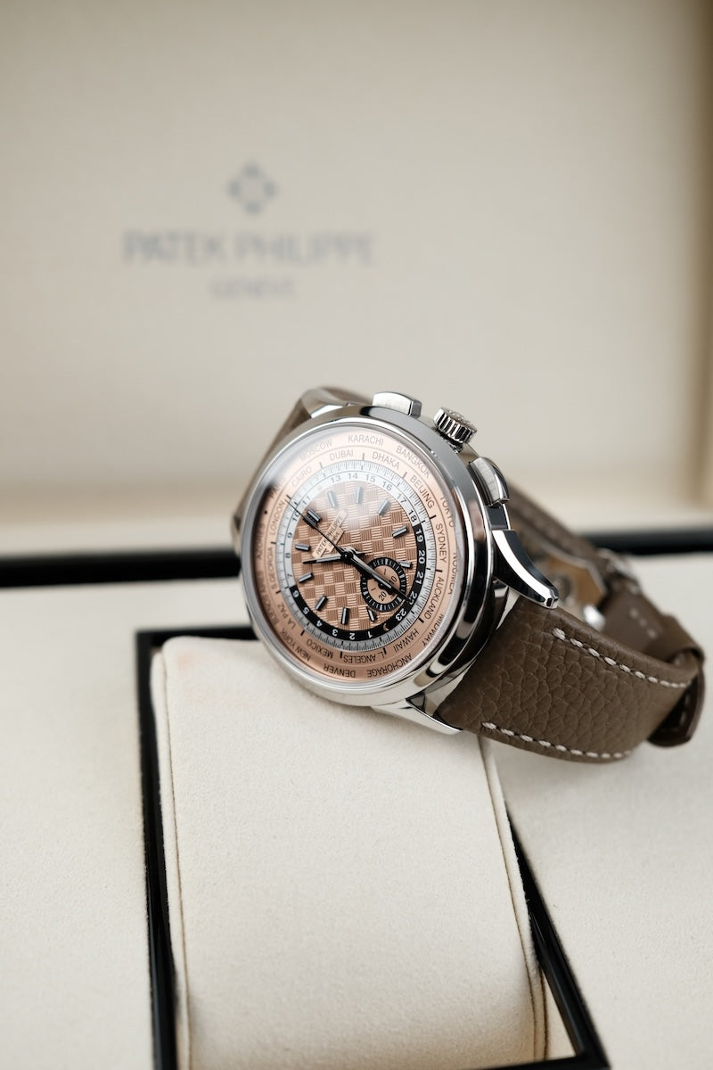 Patek Philippe Worldtimer Chrono 5935A-001 - Detailansicht 2