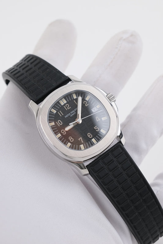 Patek Philippe Aquanaut 5064 - Main product image