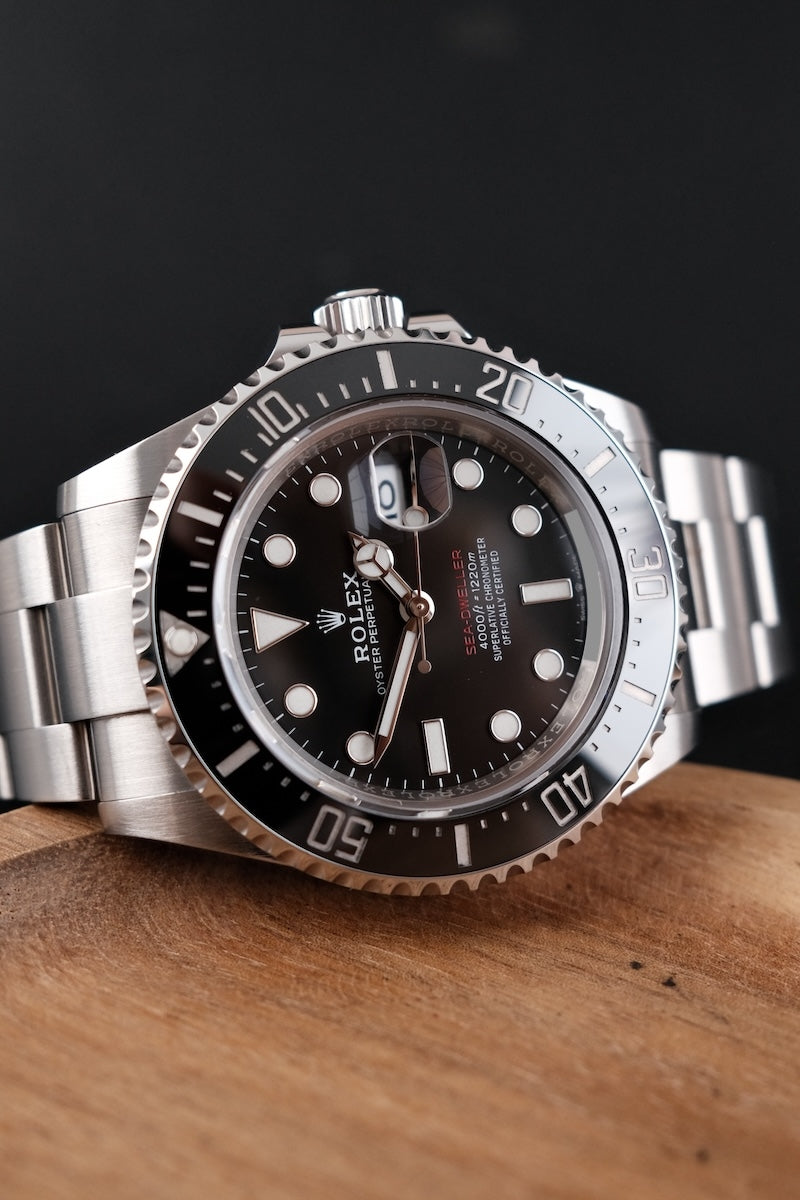 Rolex Sea-Dweller 126600 - Detail view 2