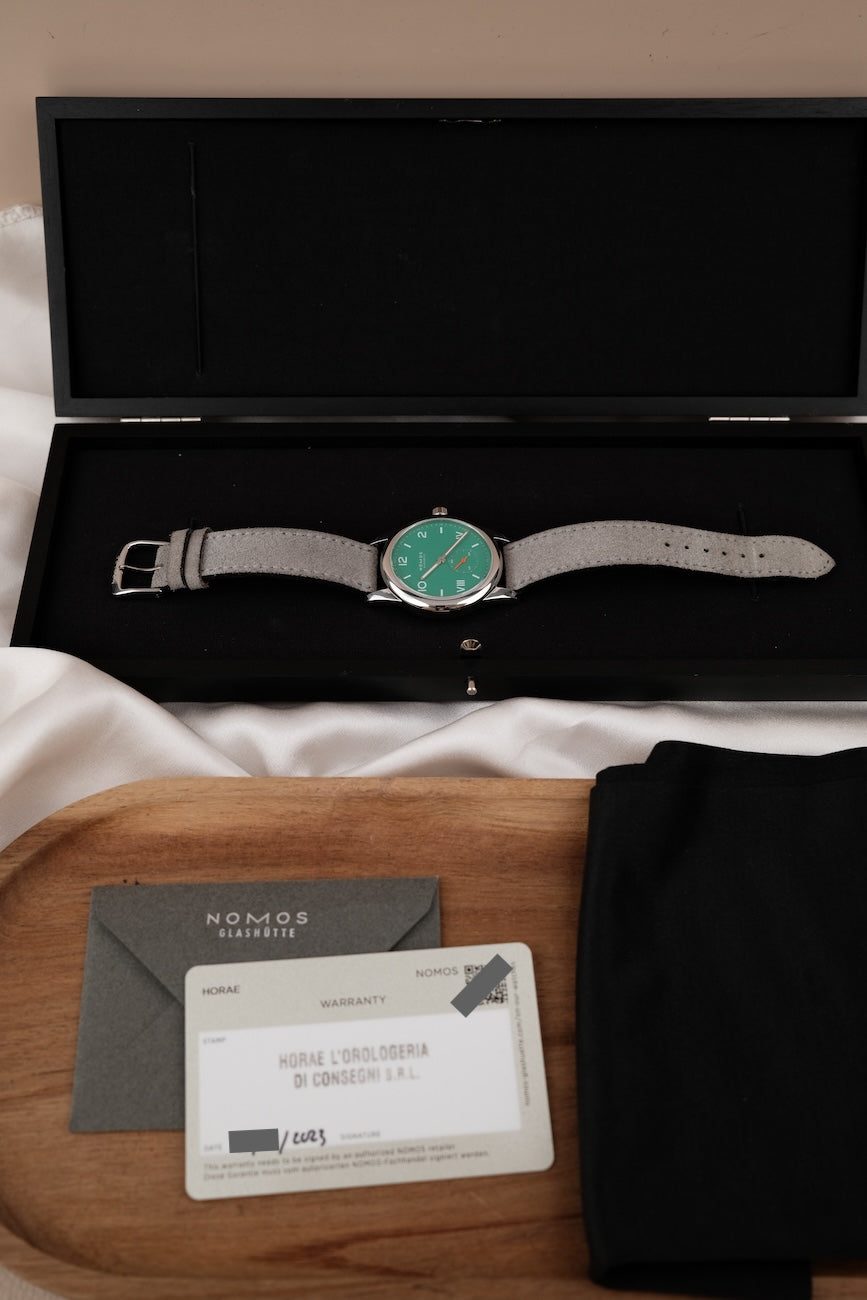 Nomos Club Campus Electric Green 715 Box + og. Papiere