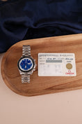 Bild in Galerie-Betrachter laden, Omega Speedmaster Reduced 351081 Original Papiere Schumacher, blaues Zifferblatt
