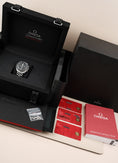 Bild in Galerie-Betrachter laden, Omega Speedmaster Professional Moonwatch 31030425001002 Box + og. Papiere
