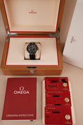 Bild in Galerie-Betrachter laden, Omega Seamaster Diver 300M  21022422001001 Box + og. Papiere S/G
