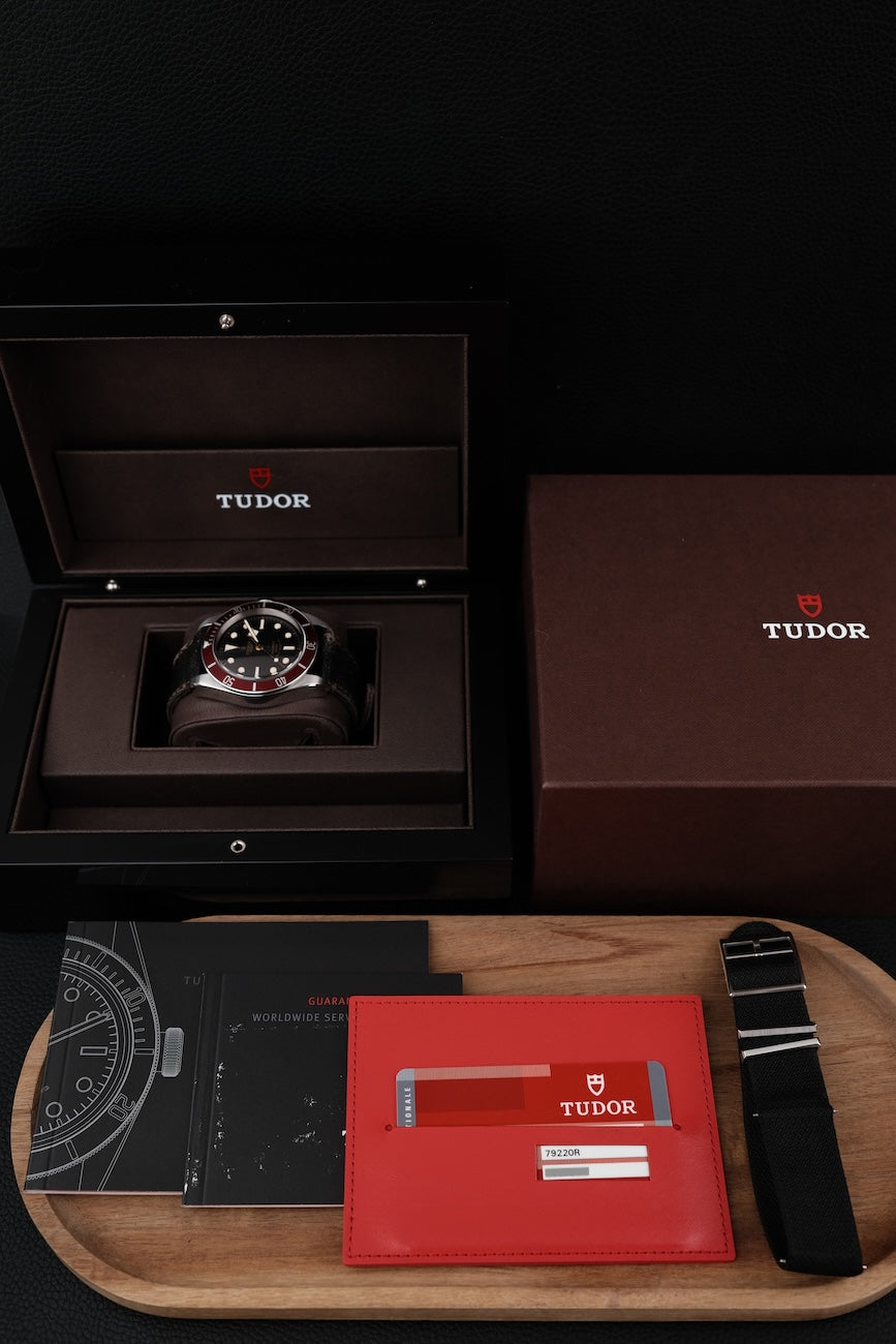 Tudor Black Bay 79220R Box + og. Papiere Burgundy, German Delivered