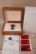 Bild in Galerie-Betrachter laden, Omega Seamaster Aqua Terra Worldtimer GMT 22012432203001 Box + og. Papiere German Delivered, First Buyer's Invoice
