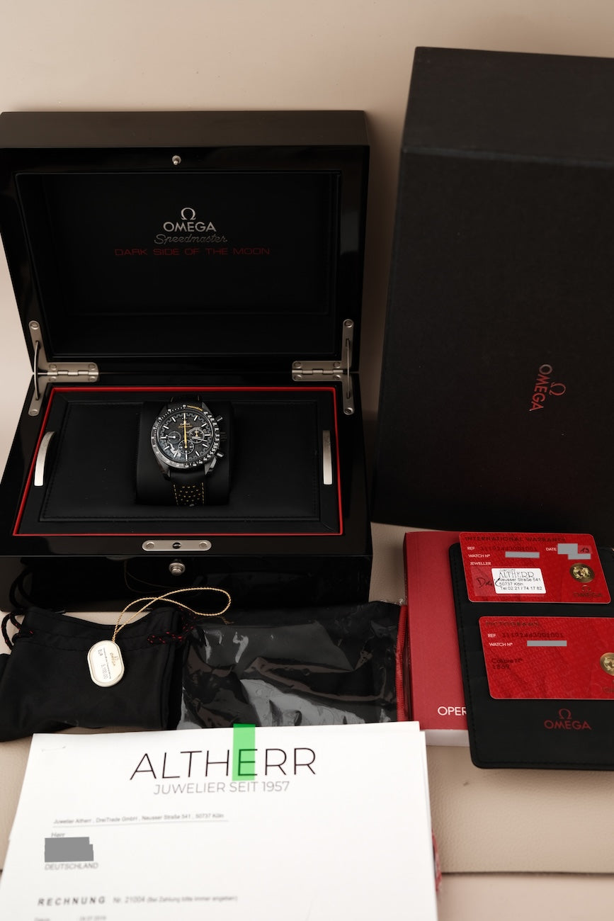 Omega Speedmaster Dark Side Of The Moon 31192443001001 Box + og. Papiere German Delivered