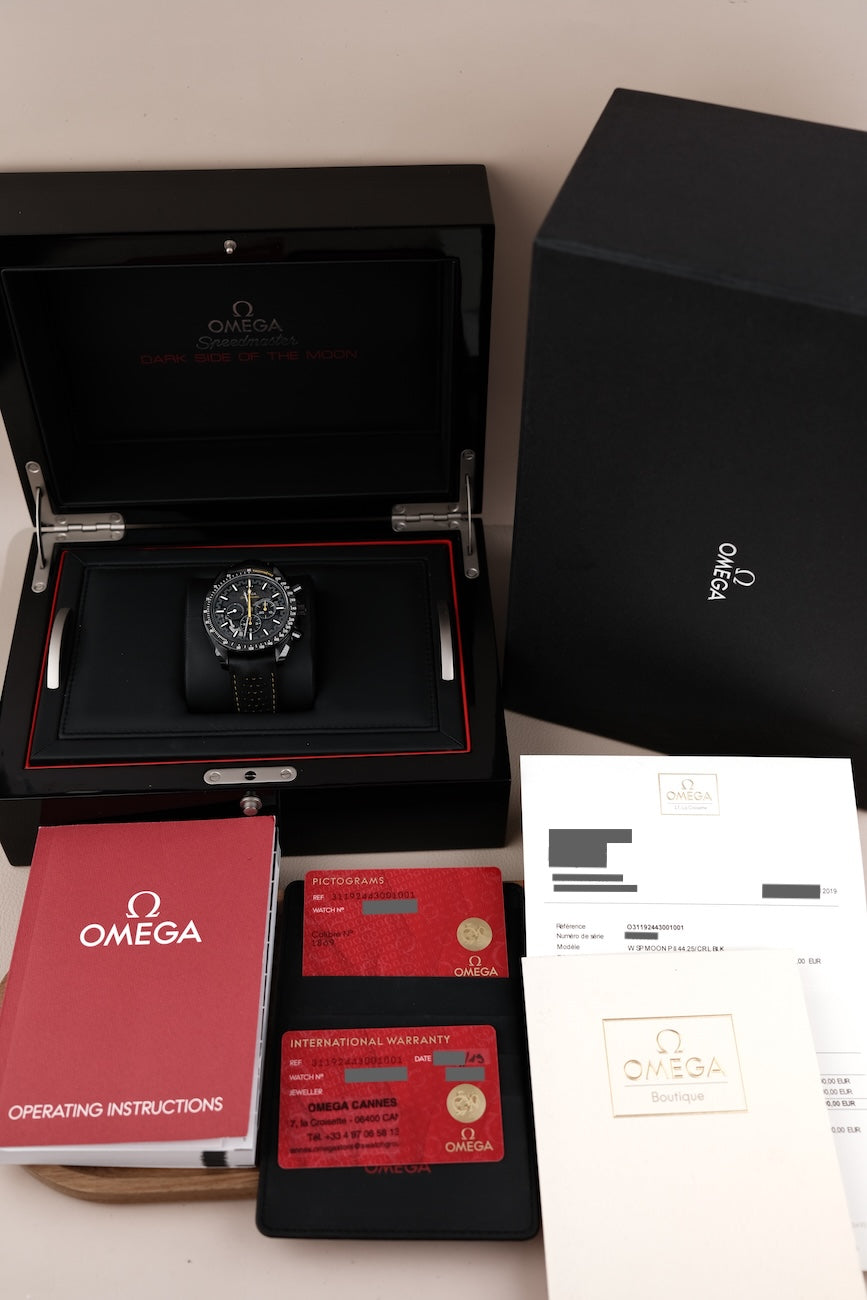 Omega Speedmaster "Dark Side Of The Moon" 31192443001001 Box + og. Papiere First Buyer's Invoice