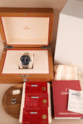 Cargar la imagen en la vista de la galería, Omega Seamaster Planet Ocean 21530442103001 Box + og. Papiere
