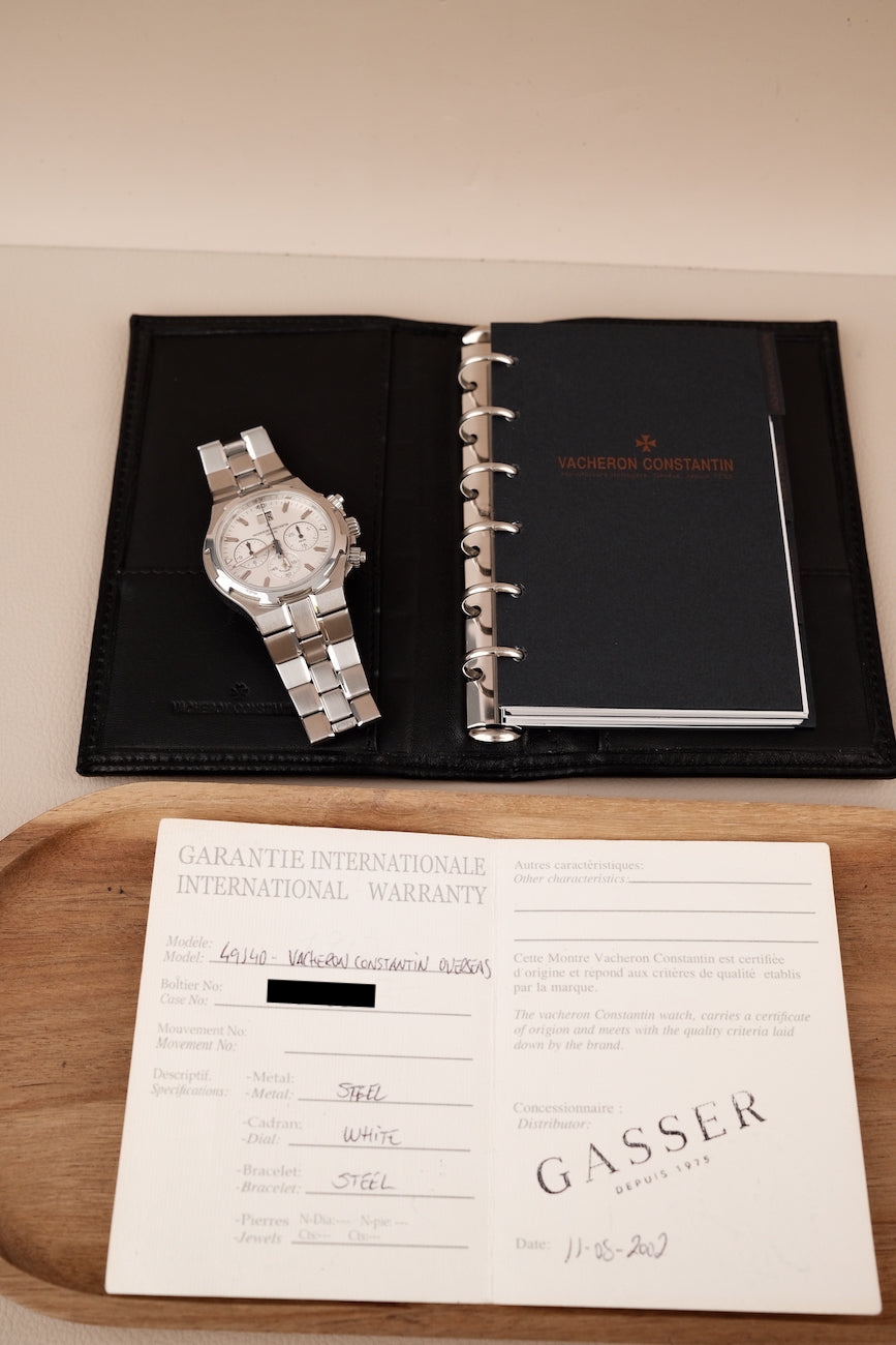 Vacheron Constantin Overseas Chronograph 49140 Original Papiere Mint Condition Silver Dial No Stretch