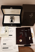 Carica l'immagine nel visualizzatore della galleria, Patek Philippe Aquanaut 5165A-001 Box + og. Papiere 38mm, Rare, Service Papers
