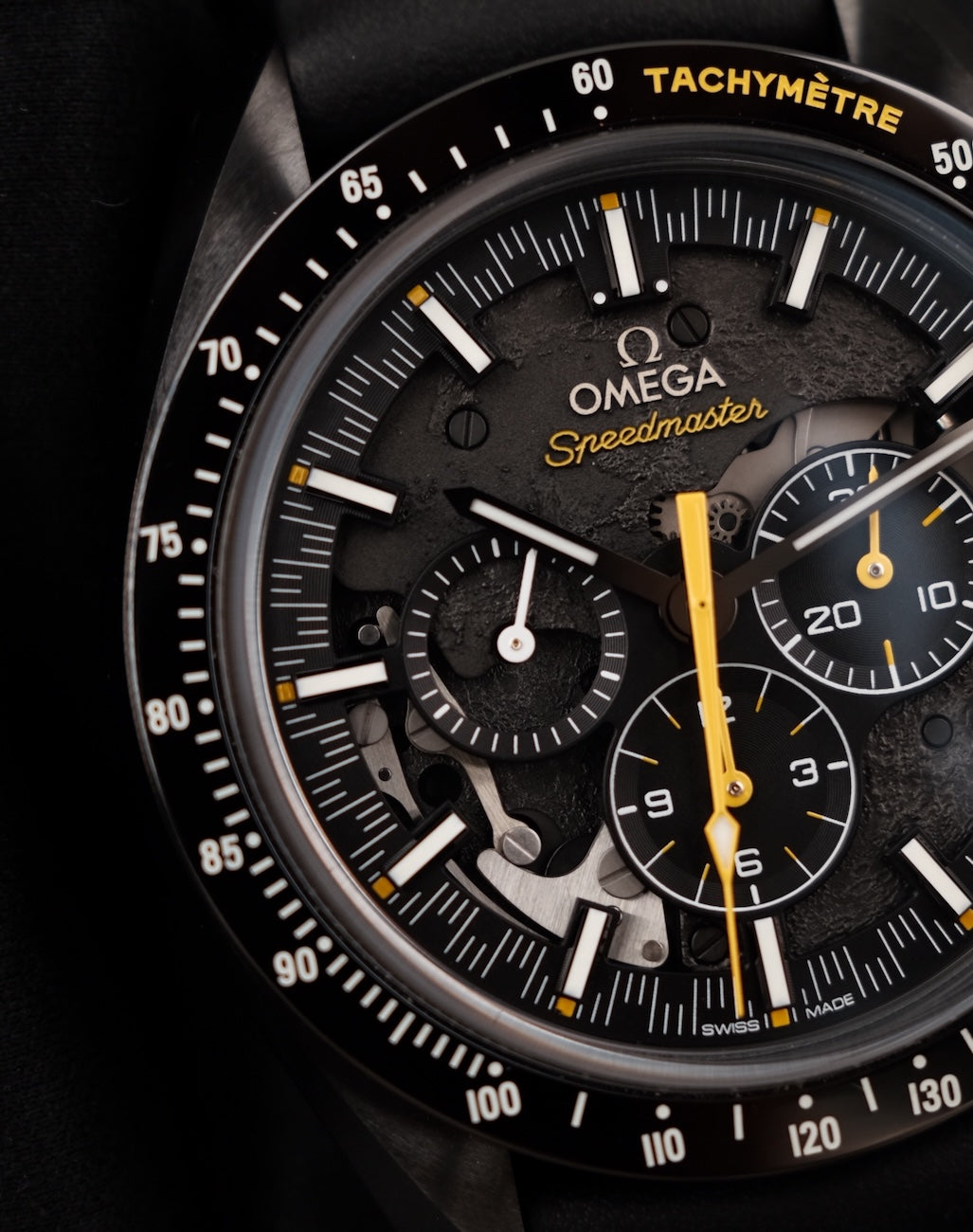 Omega Speedmaster Dark Side Of The Moon 31192443001001 Box + og. Papiere German Delivered