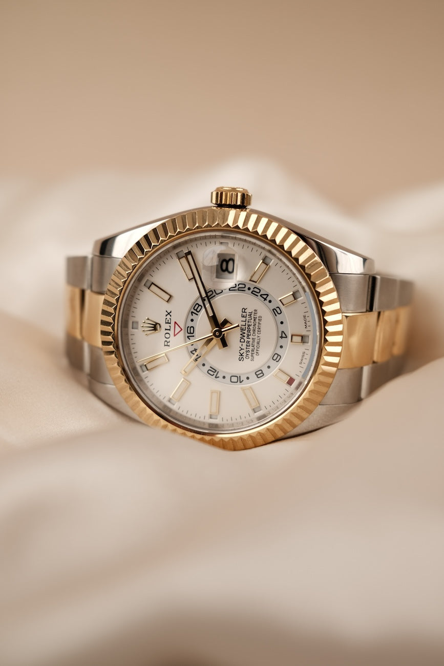 Rolex Sky-Dweller 326933 Box + og. Papiere S/G, White Dial, LC100