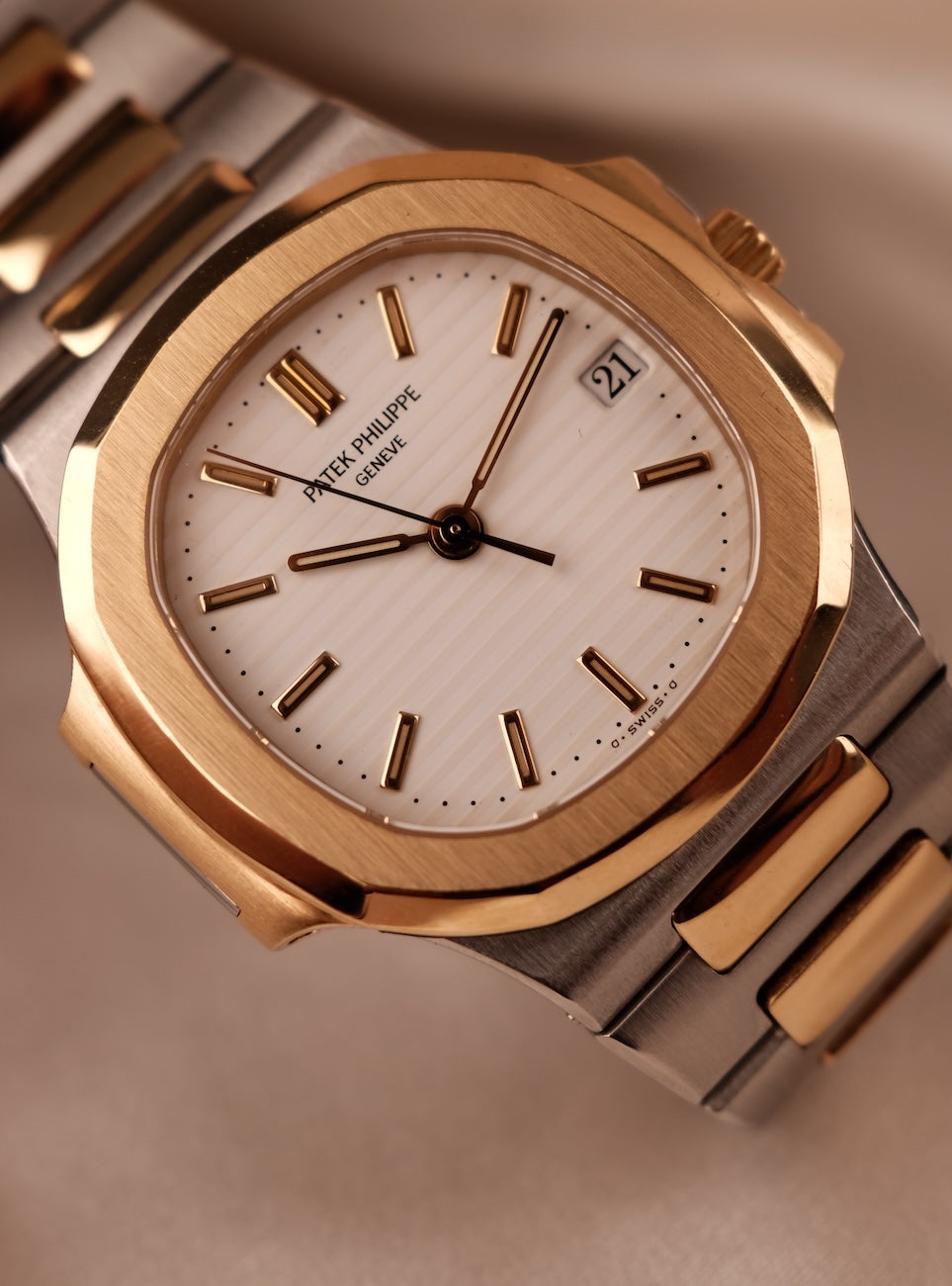 Patek Philippe Nautilus 3800 White Dial SERVICED Steel Gold