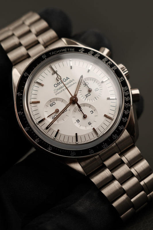 Omega Speedmaster Moonwatch Canopus Gold 31060425002001 Box + og. Papiere German Delivered, First Buyer's Invoice