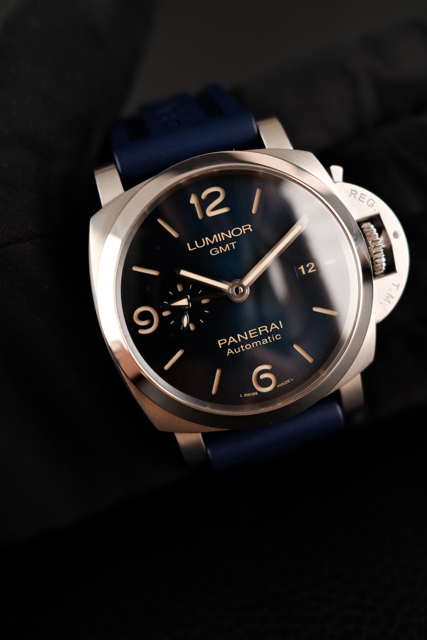 Panerai Luminor 1950 3 Days GMT Automatic PAM01033  Box + og. Papiere 99% New 2024 Unworn Leather Strap 44mm