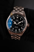 Bild in Galerie-Betrachter laden, IWC Fliegeruhr IW327011 Box + og. Papiere Pilot Watch Mark XVIII + IWC Leather Strap
