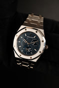 Bild in Galerie-Betrachter laden, Audemars Piguet Royal Oak Dual Time 25730ST.OO.0789ST.01 Service Papers/Extrakt Blue Dial
