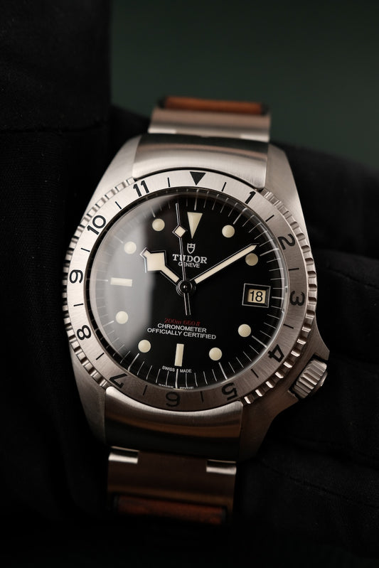 Tudor Black Bay 70150 Box + og. Papiere P01