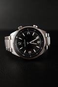 Cargar la imagen en la vista de la galería, Jaeger-LeCoultre Polaris Automatic 841837S Original Papiere Black Dial Top Condition
