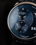 Carica l'immagine nel visualizzatore della galleria, Glashütte PanoMaticLunar 19002463261 Box + og. Papiere Blue Dial
