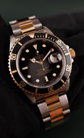 Bild in Galerie-Betrachter laden, Rolex Submariner 16613 Box + og. Papiere Black Dial LC 100
