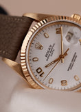 Bild in Galerie-Betrachter laden, Rolex Oyster Perpetual Date 15238 Box + og. Papiere
