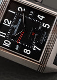 Bild in Galerie-Betrachter laden, Jaeger-LeCoultre Reverso Squadra Hometime Q700867P Box + og. Papiere
