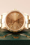 Bild in Galerie-Betrachter laden, Rolex Oyster Perpetual 34 14238 Box Yellow Gold Champagne Stick Dial Oyster
