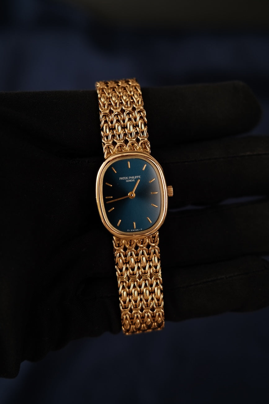 Patek Philippe Ellipse d´Or 4764 Original Papiere Blue Sigma Dial First Buyer´s Invoice Lady Mini Ellipse