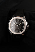 Load image into Gallery viewer, Patek Philippe Aquanaut 5165A-001 Box + og. Papiere 38mm, Rare, Service Papers
