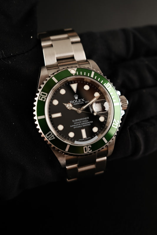 Rolex Submariner Date 16610LV Box + og. Papiere Kermit, LC 100