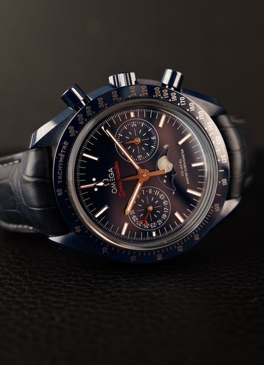 Omega Speedmaster Moonphase 30493445203001 Box + og. Papiere Blue Side Of The Moon, incl. Second Omega Strap