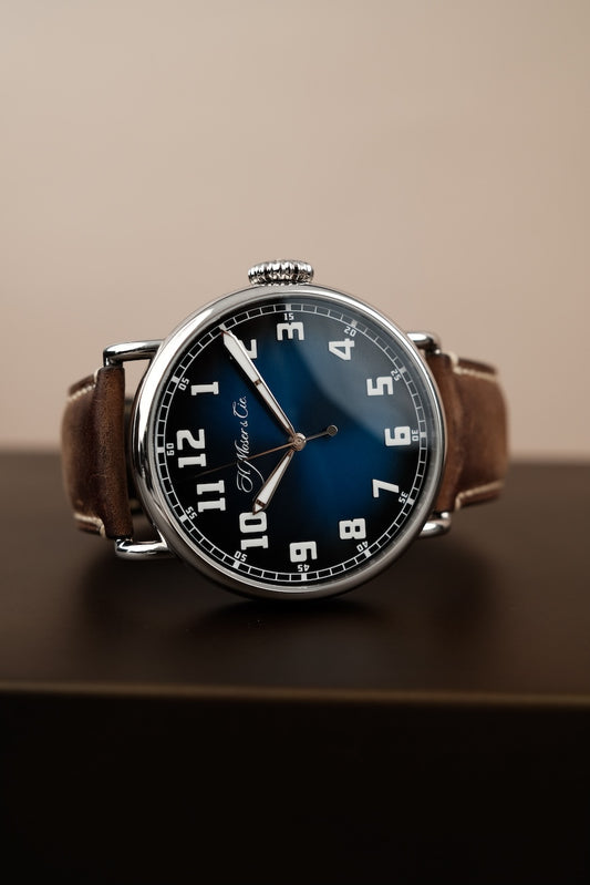 H.Moser & Cie Centre Seconds Funky Blue Heritage 8200-1201 Box + og. Papiere German Delivered