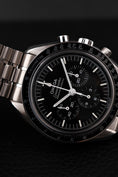 Bild in Galerie-Betrachter laden, Omega Speedmaster Professional Moonwatch 31030425001002 Box + og. Papiere
