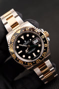 Bild in Galerie-Betrachter laden, Rolex GMT-Master II S/G 116713LN Box + og. Papiere LATE MODEL 2019
