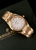 Bild in Galerie-Betrachter laden, Audemars Piguet Royal Oak Jumbo 15202BA Box + og. Papiere 125th Anniversary Edition 2000 Collector´s Set First Edition
