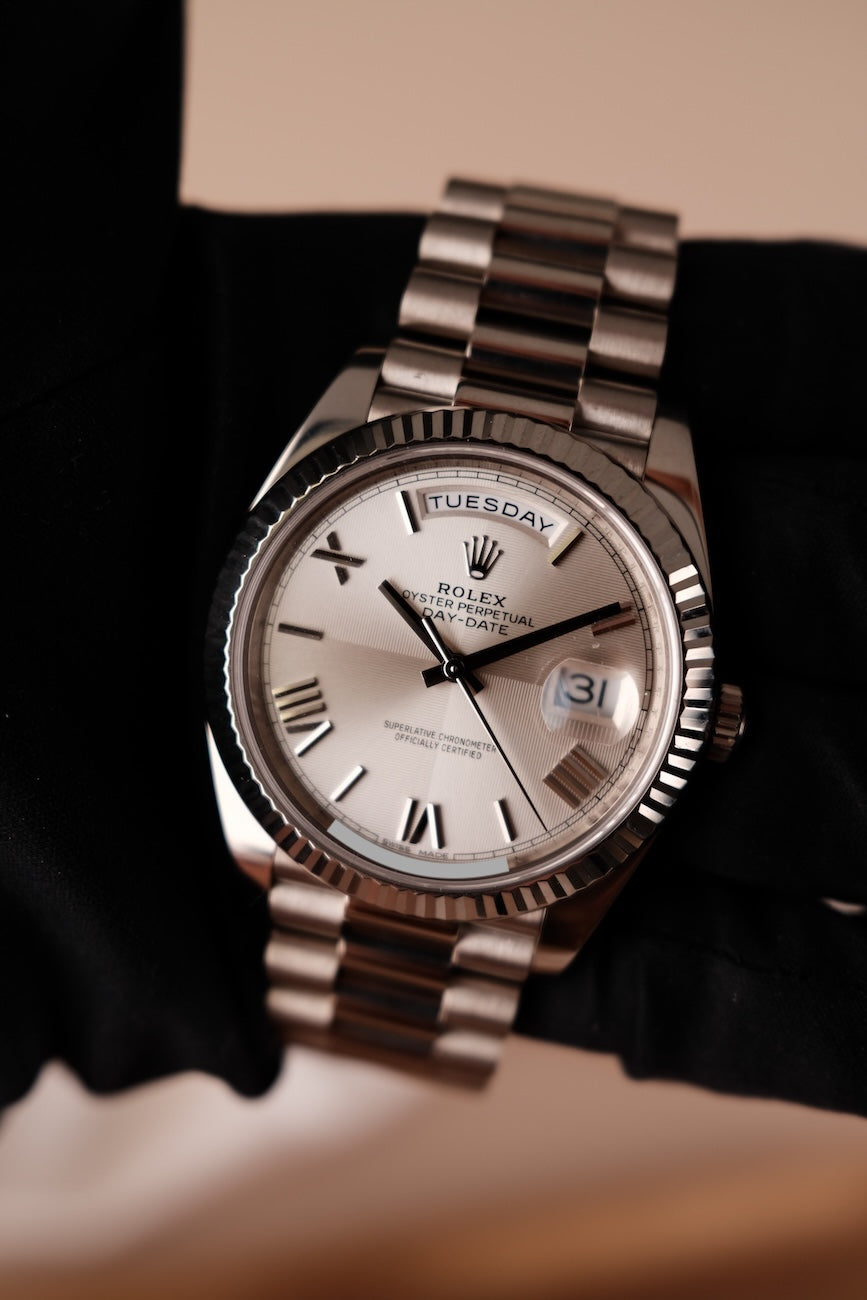 Rolex Day-Date 40 228239 Box + og. Papiere Silver Roman Dial