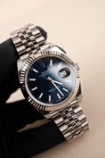 Bild in Galerie-Betrachter laden, Rolex Datejust 41 126334  Box + og. Papiere Blue Stick Dial New Stickered 2024
