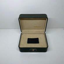 Lade das Bild in den Galerie-Viewer, Audemars Piguet 6005SA Royal Oak Rectangular mit Box
